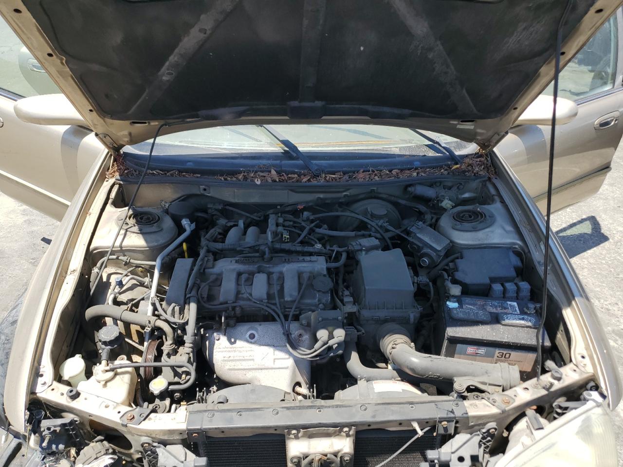 1YVGF22C415236195 2001 Mazda 626 Es