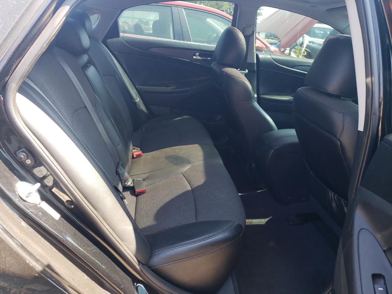 5NPEC4AC1BH154607 2011 Hyundai Sonata Se