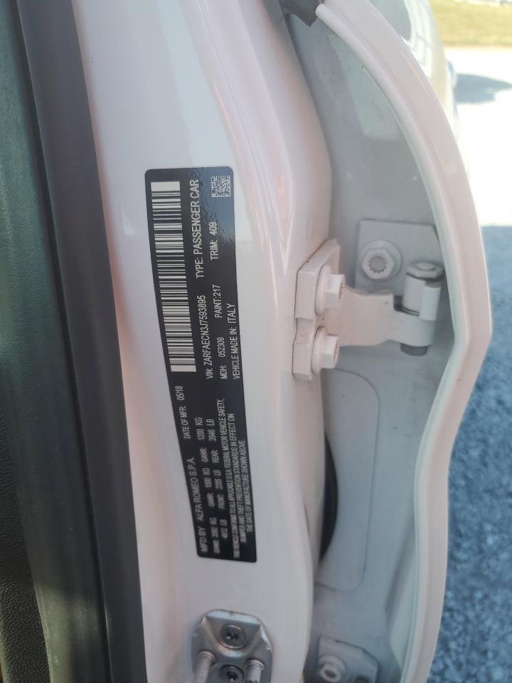 ZARFAECN3J7593895 2018 Alfa Romeo Giulia Ti