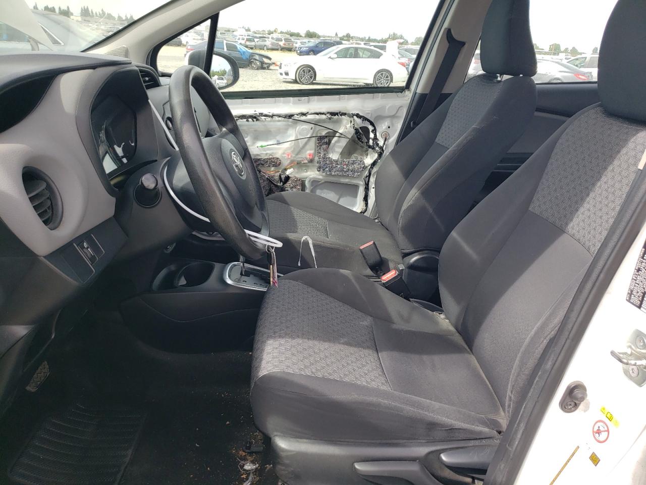 VNKKTUD34FA038188 2015 Toyota Yaris