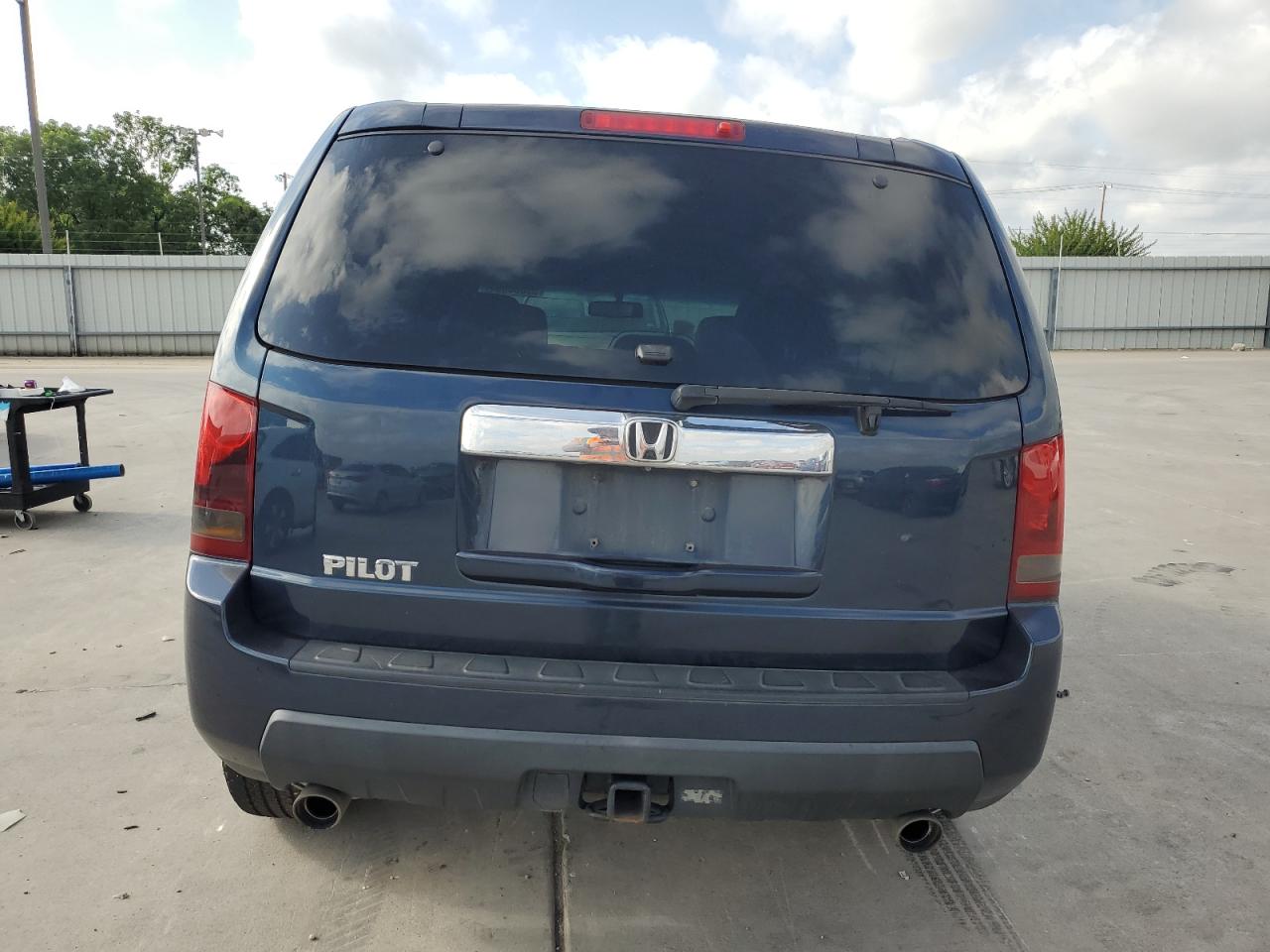 5FNYF3H50BB051277 2011 Honda Pilot Exl