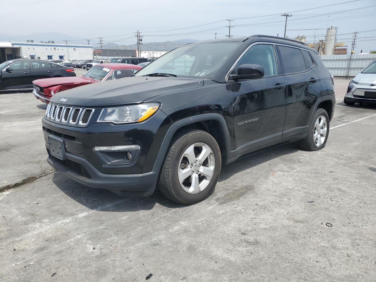 3C4NJDBB4JT156426 2018 Jeep Compass Latitude