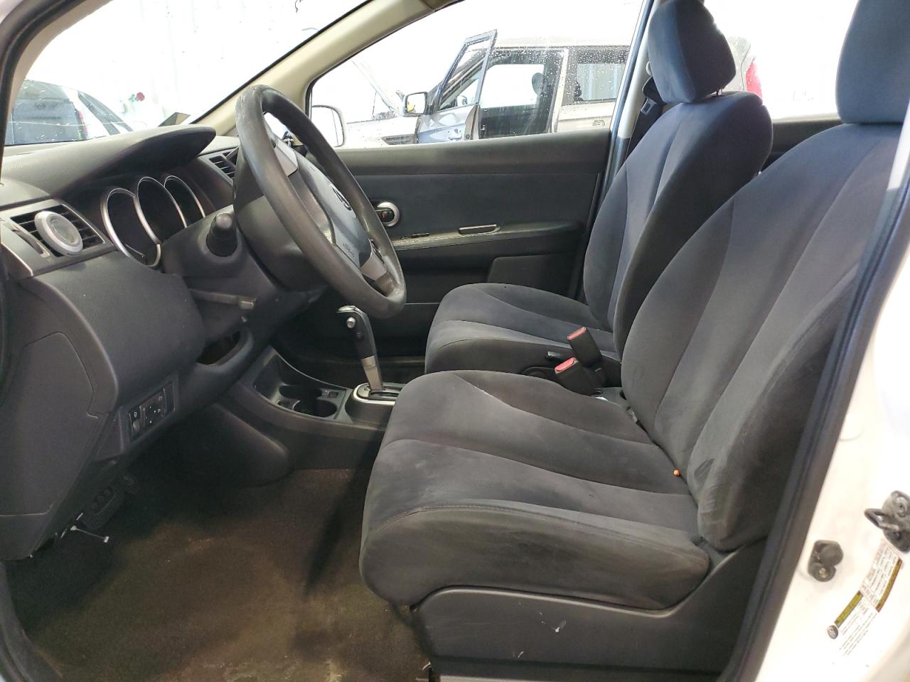 3N1BC11E28L416987 2008 Nissan Versa S