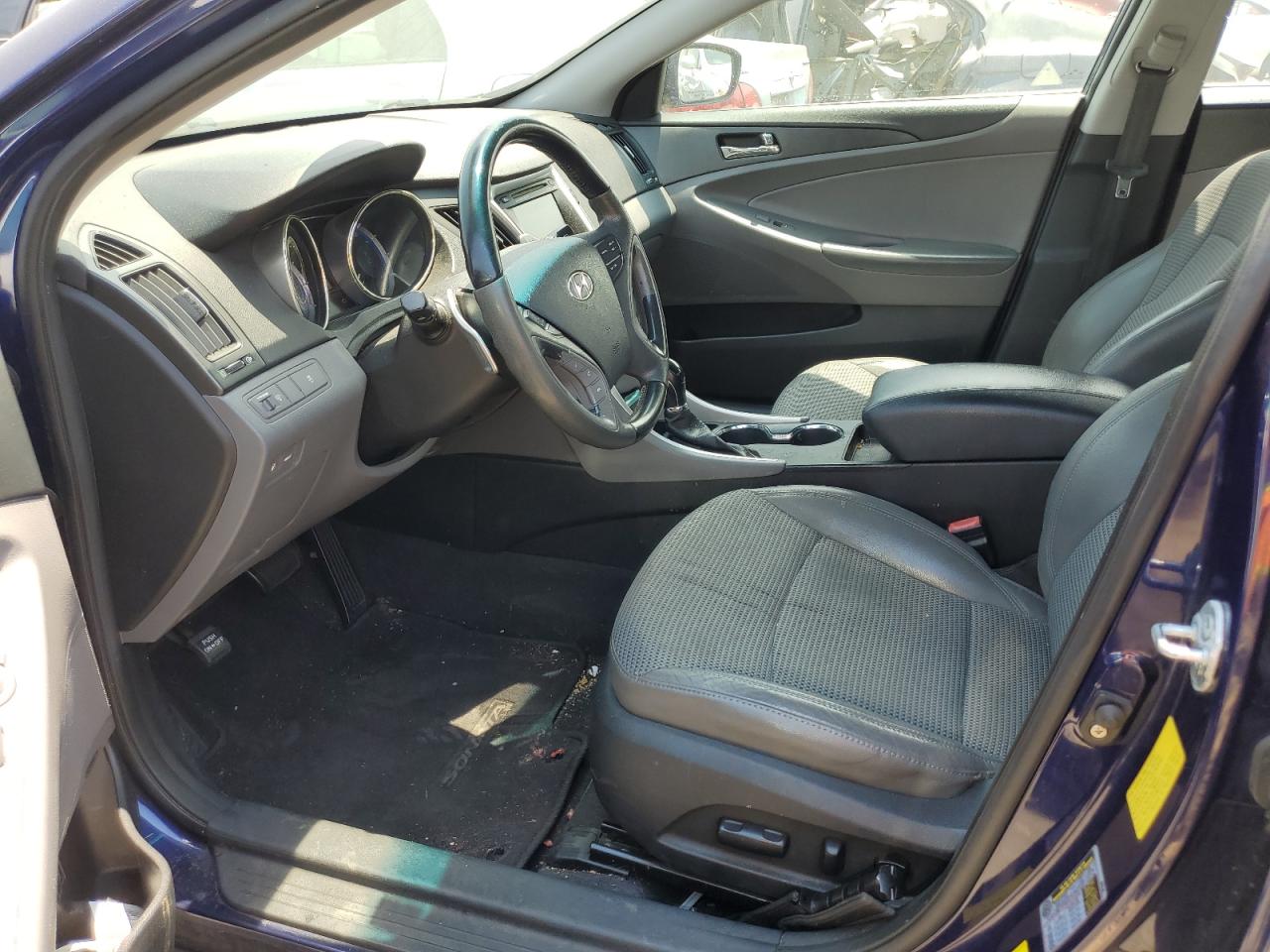 5NPEC4ACXBH055008 2011 Hyundai Sonata Se