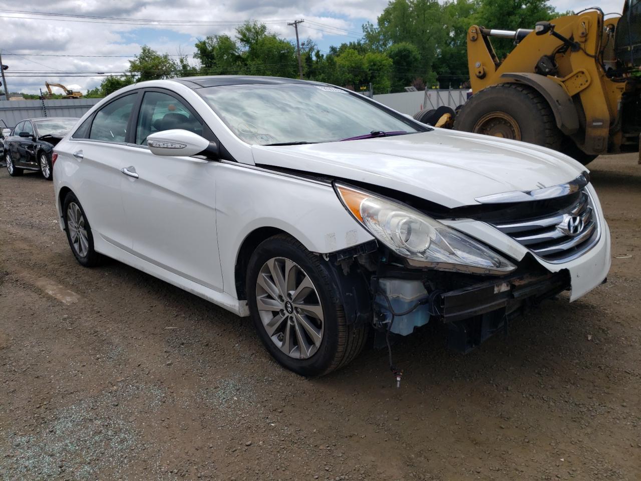 5NPEC4AC4EH831976 2014 Hyundai Sonata Se