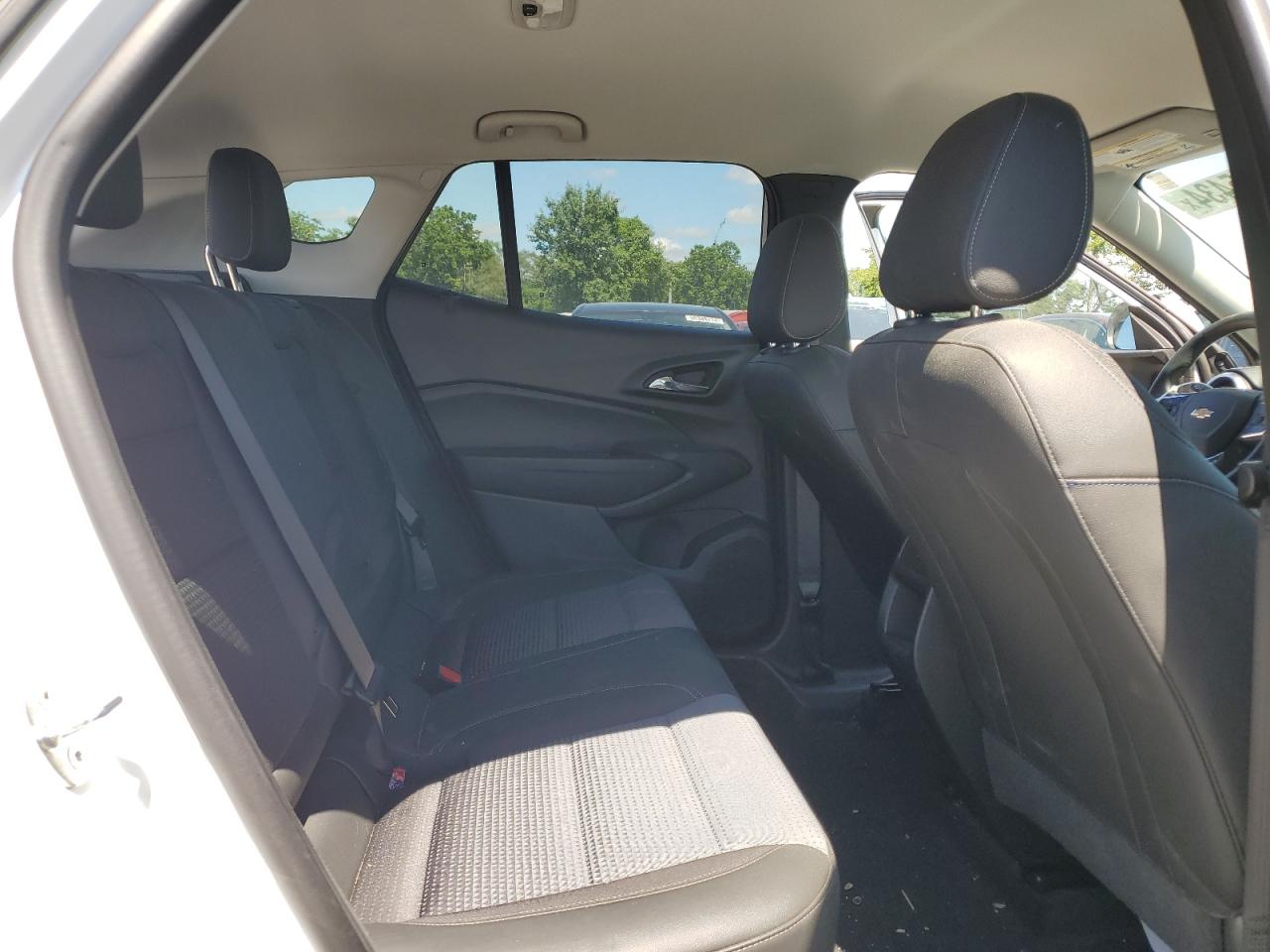 KL77LHE25RC009879 2024 Chevrolet Trax 1Lt