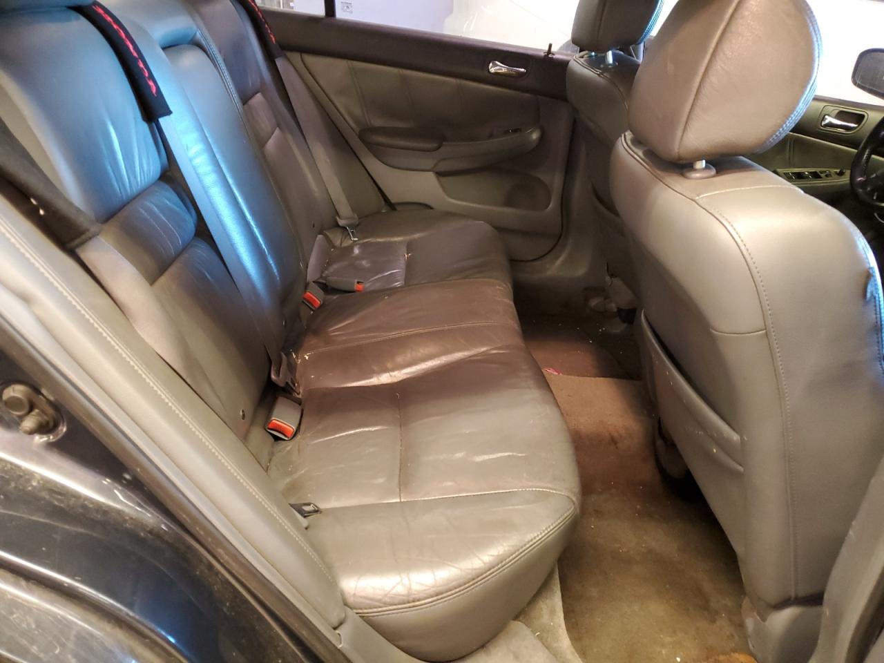 1HGCM665X4A008311 2004 Honda Accord Ex