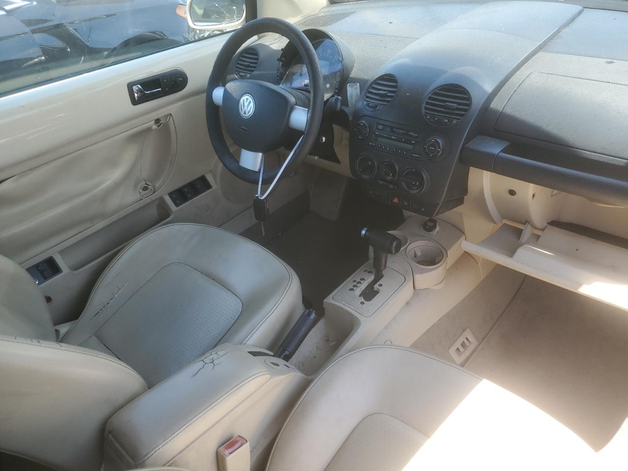 3VWCK21Y63M330635 2003 Volkswagen New Beetle Gls