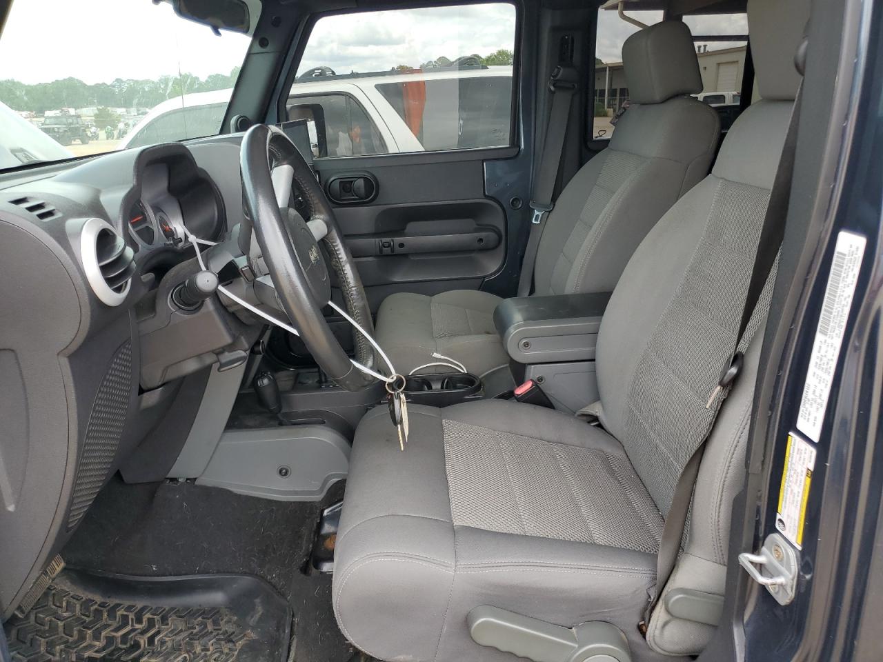 1J8GA59158L609754 2008 Jeep Wrangler Unlimited Sahara