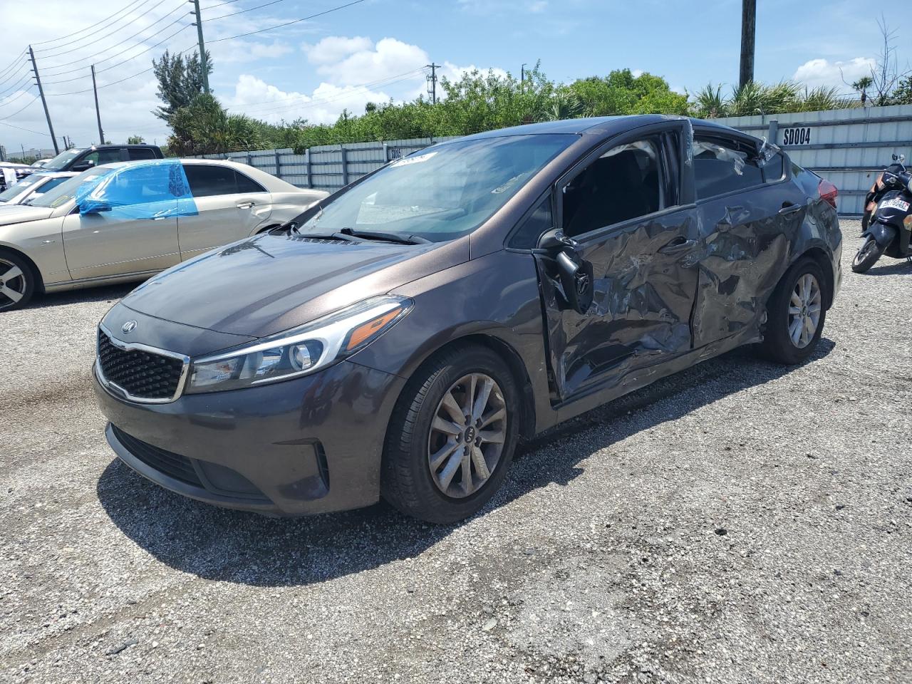 2017 Kia Forte Lx vin: 3KPFL4A74HE015401