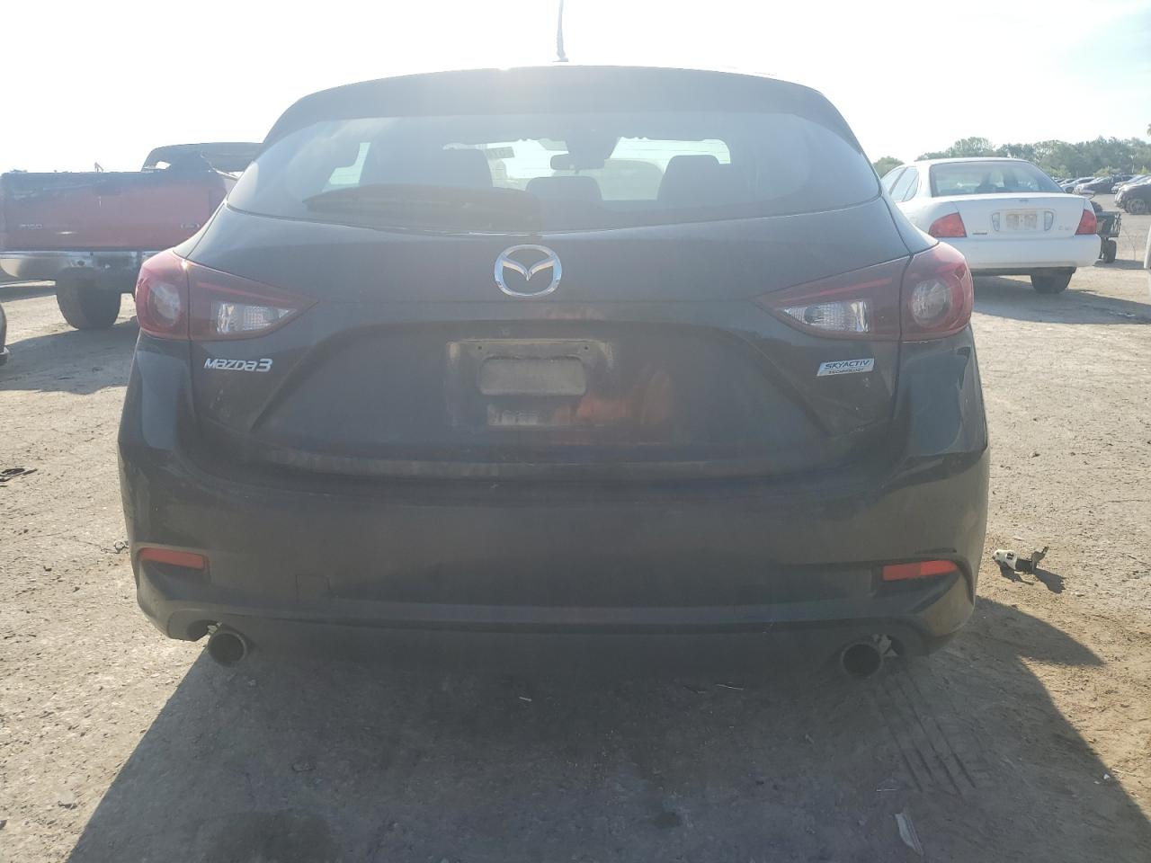 2018 Mazda 3 Touring vin: 3MZBN1L34JM181220