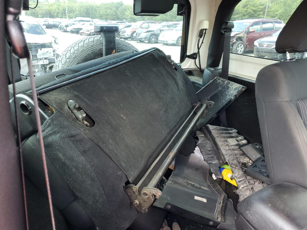 1C4HJWCG4CL116686 2012 Jeep Wrangler Rubicon