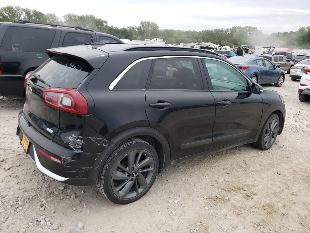 KNDCC3LC7H5079743 2017 Kia Niro Ex