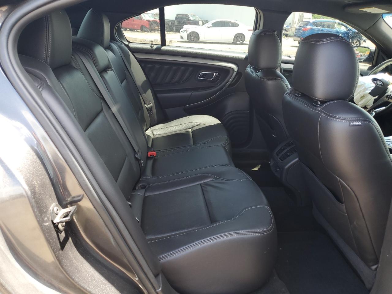 1FAHP2E86JG135619 2018 Ford Taurus Sel