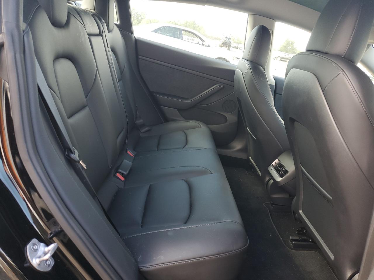 5YJ3E1EB5NF334645 2022 Tesla Model 3