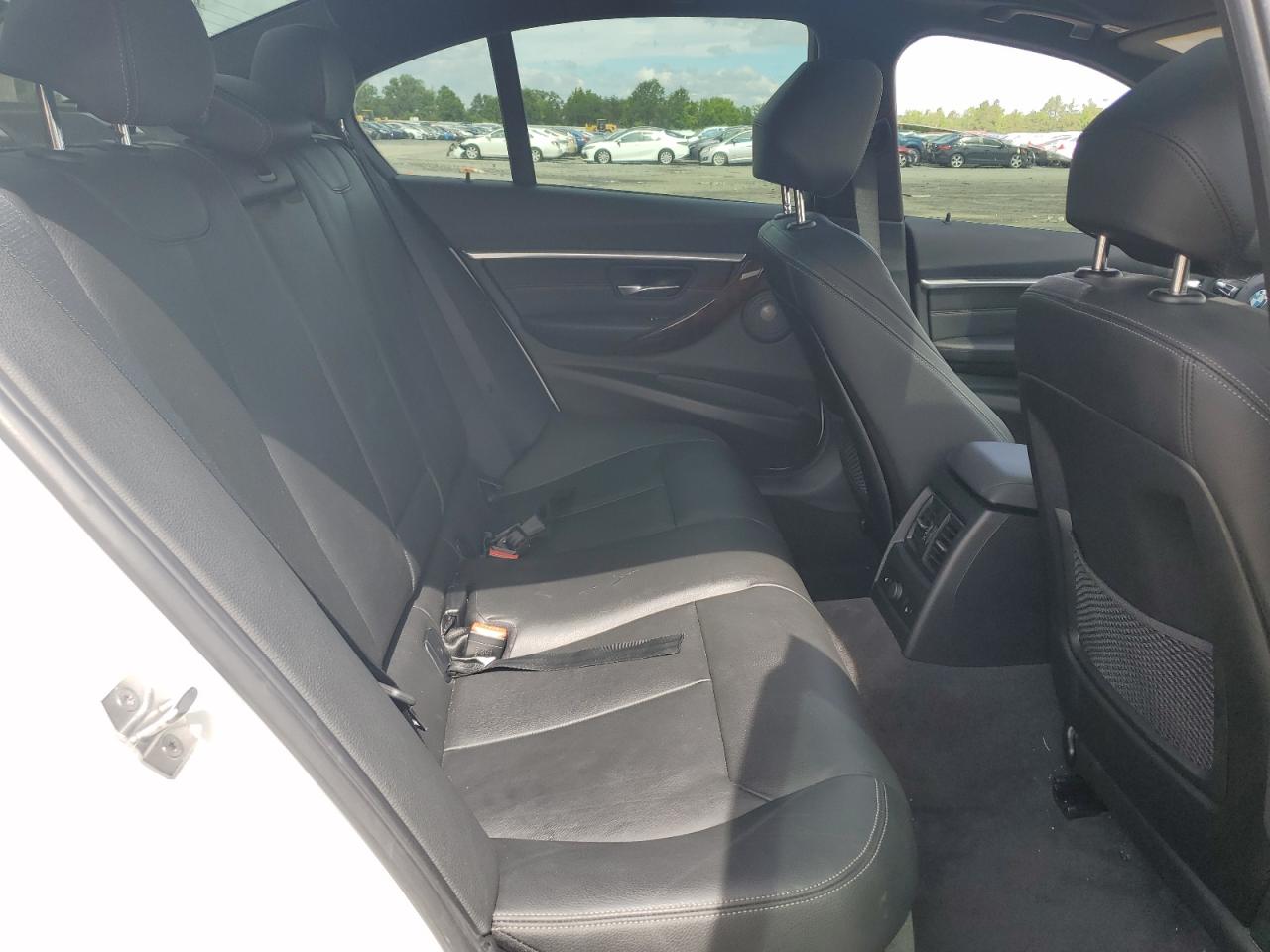 WBA8B7G50HNU37452 2017 BMW 340 Xi