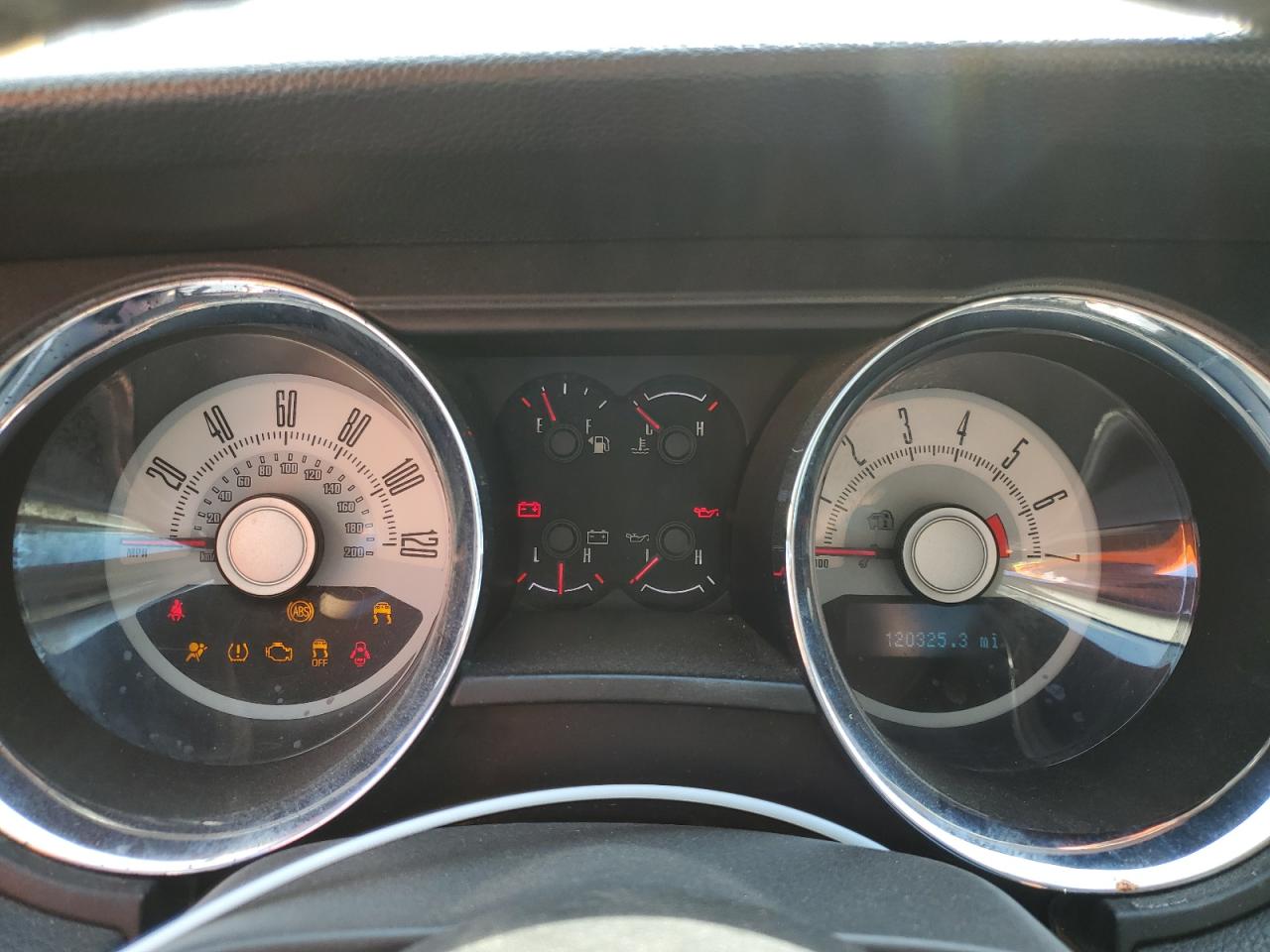 1ZVBP8AN8A5133104 2010 Ford Mustang