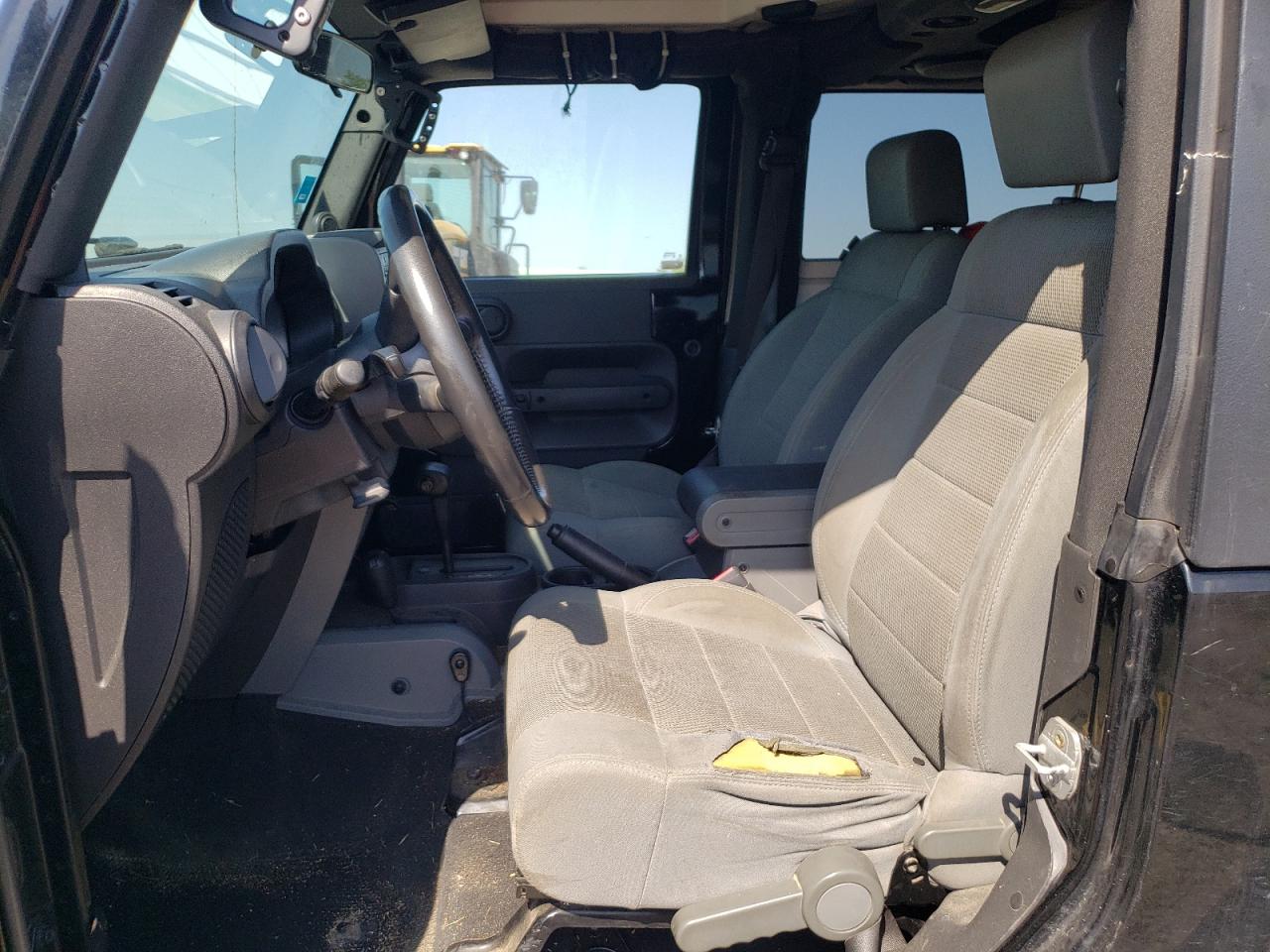 1J8FA54177L164788 2007 Jeep Wrangler Sahara