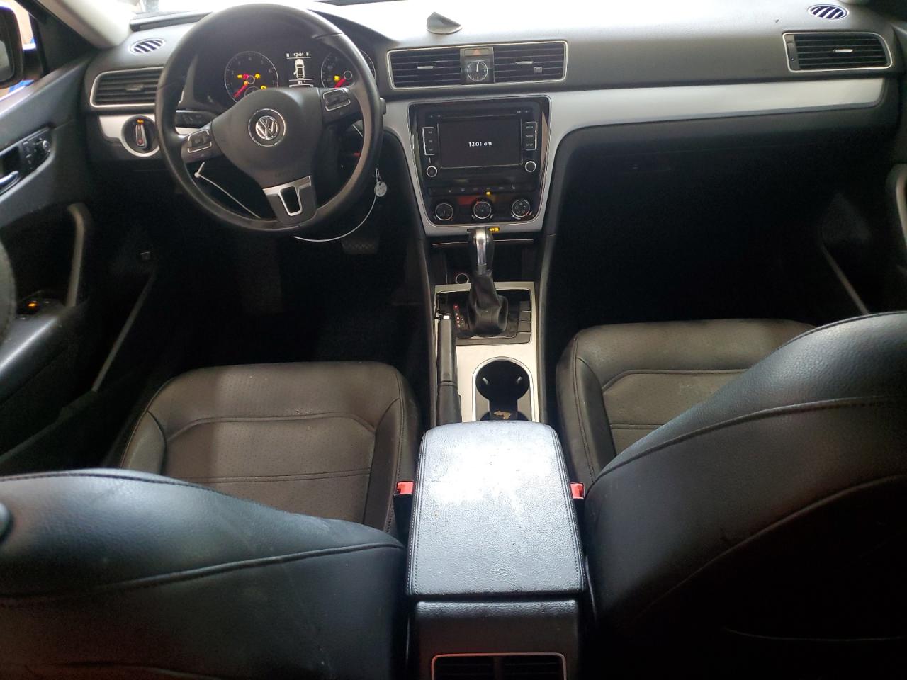 1VWBH7A32DC020996 2013 Volkswagen Passat Se