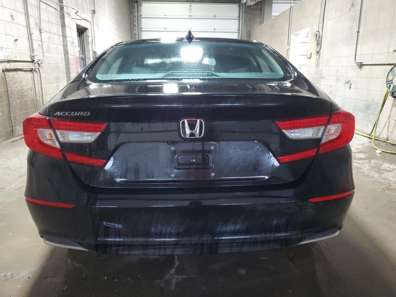 1HGCV1F14JA221098 2018 Honda Accord Lx