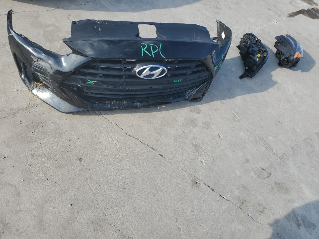 KMHTG6AF9LU029911 2020 Hyundai Veloster Base