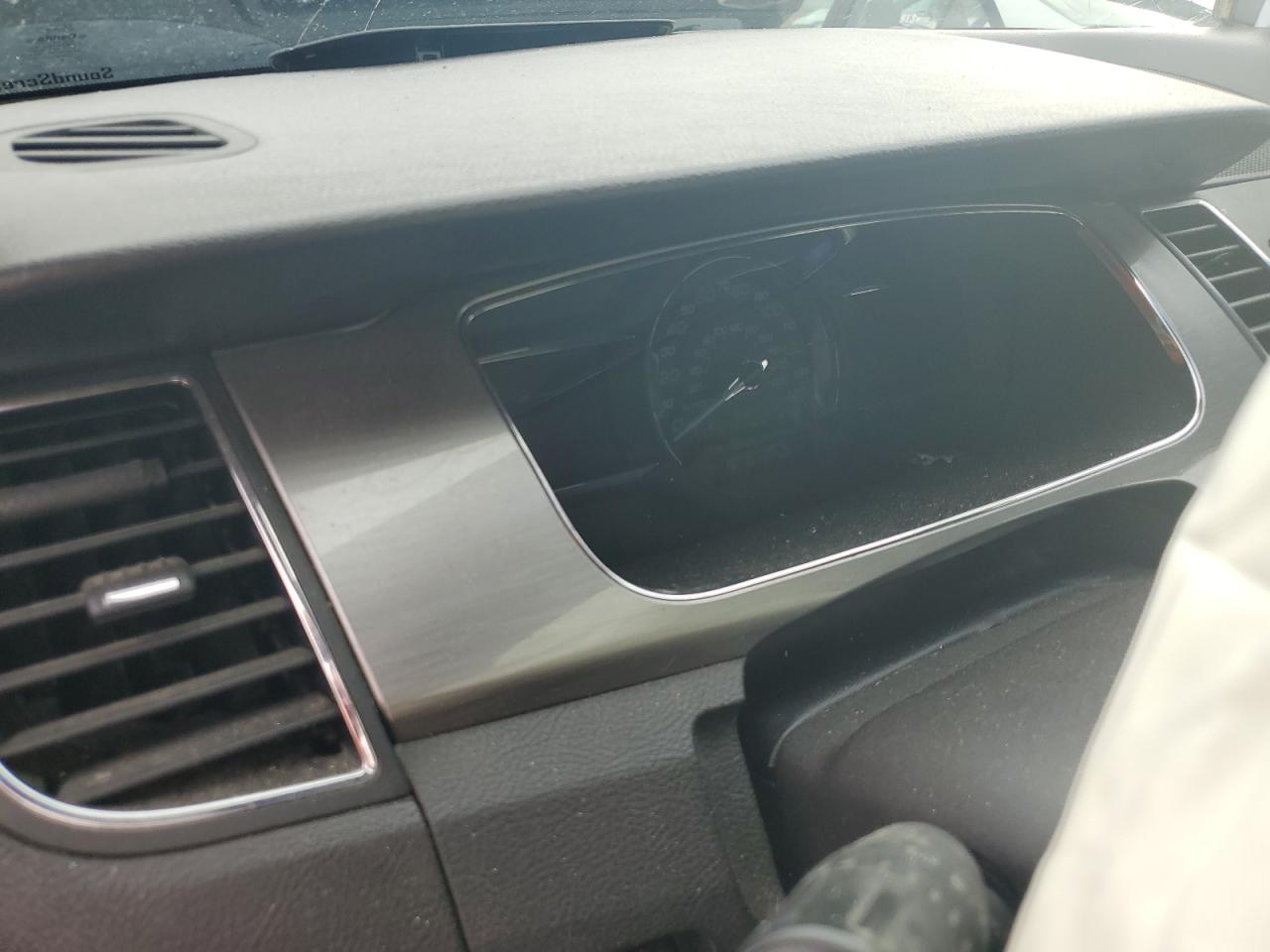 1FAHP2E83FG179388 2015 Ford Taurus Sel