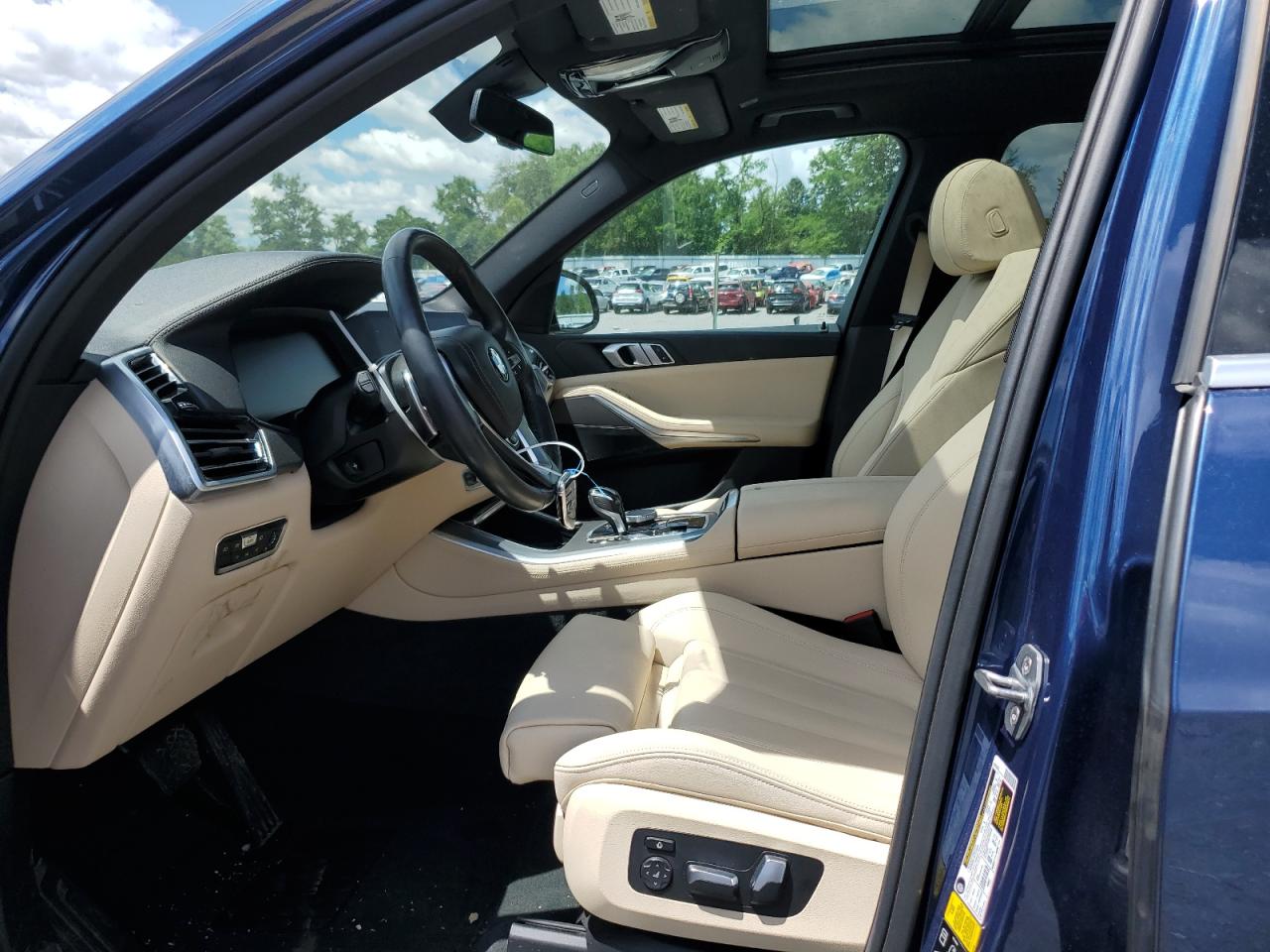 5UXCR6C57KLL39223 2019 BMW X5 xDrive40I