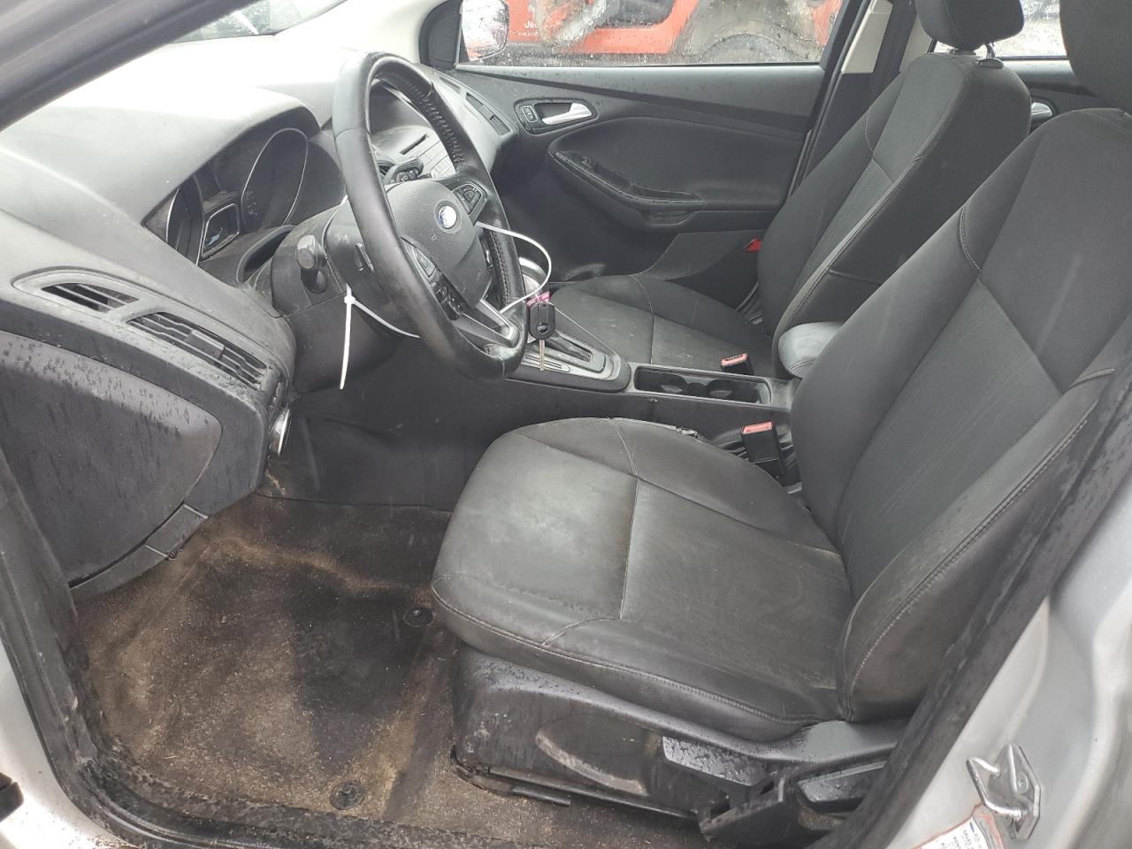 1FADP3F26FL218481 2015 Ford Focus Se