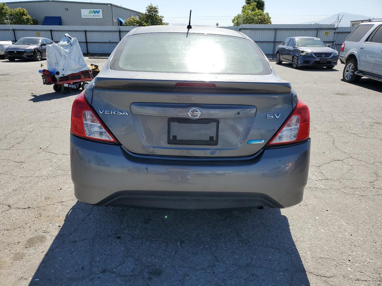 2016 Nissan Versa S vin: 3N1CN7AP0GL872469