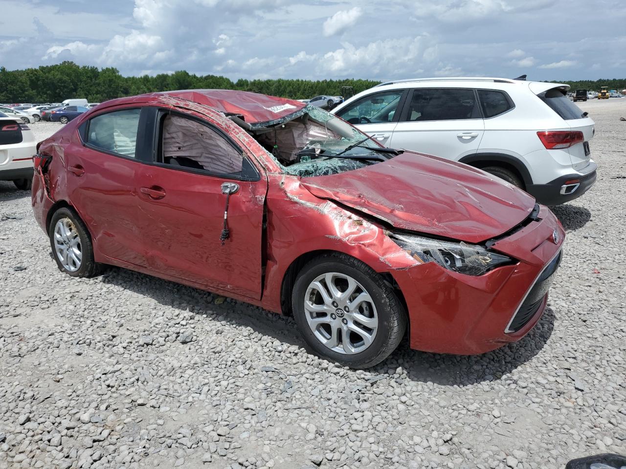 3MYDLBYV3HY160655 2017 Toyota Yaris Ia