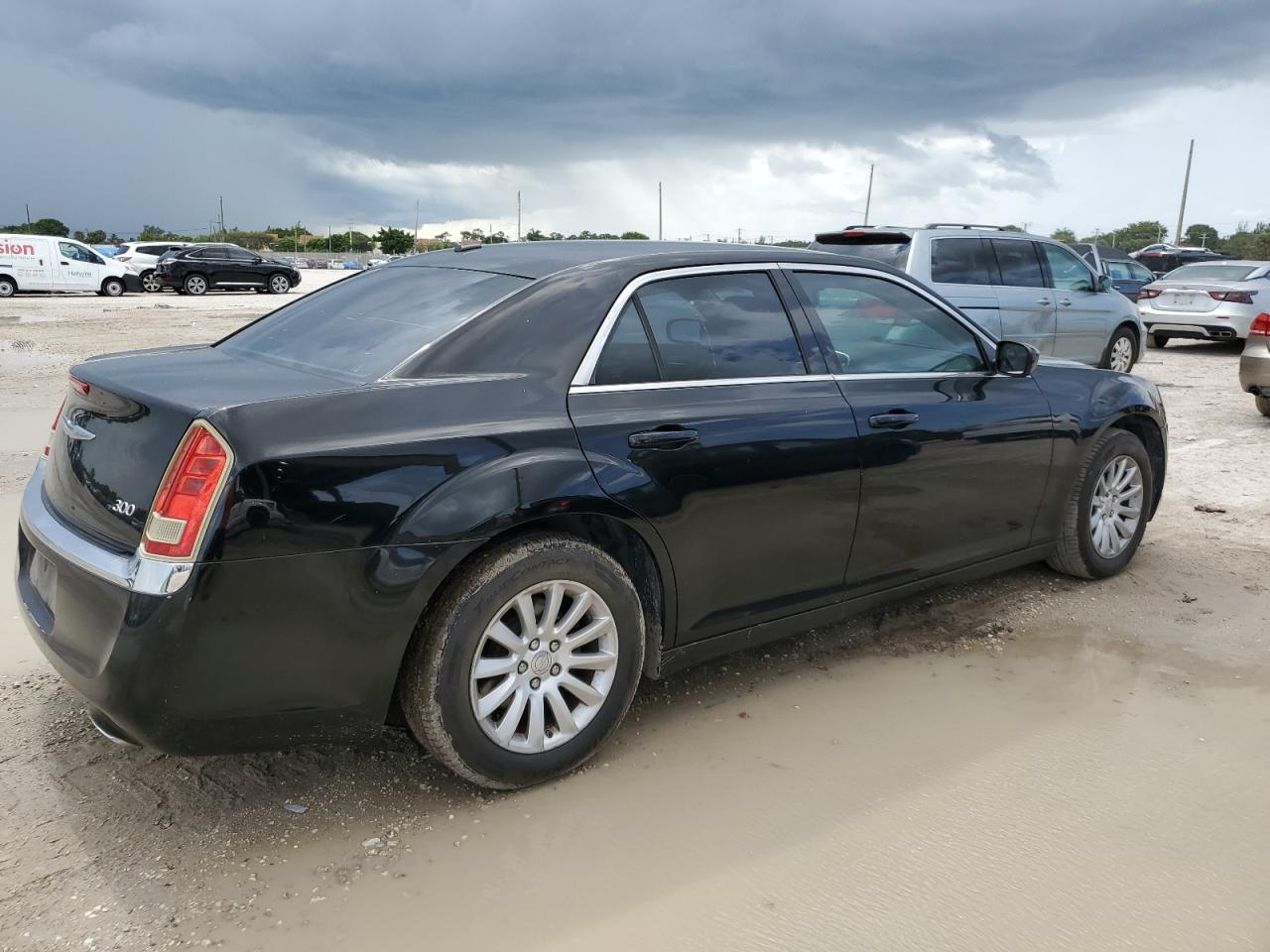 2014 Chrysler 300 vin: 2C3CCAAG7EH127714