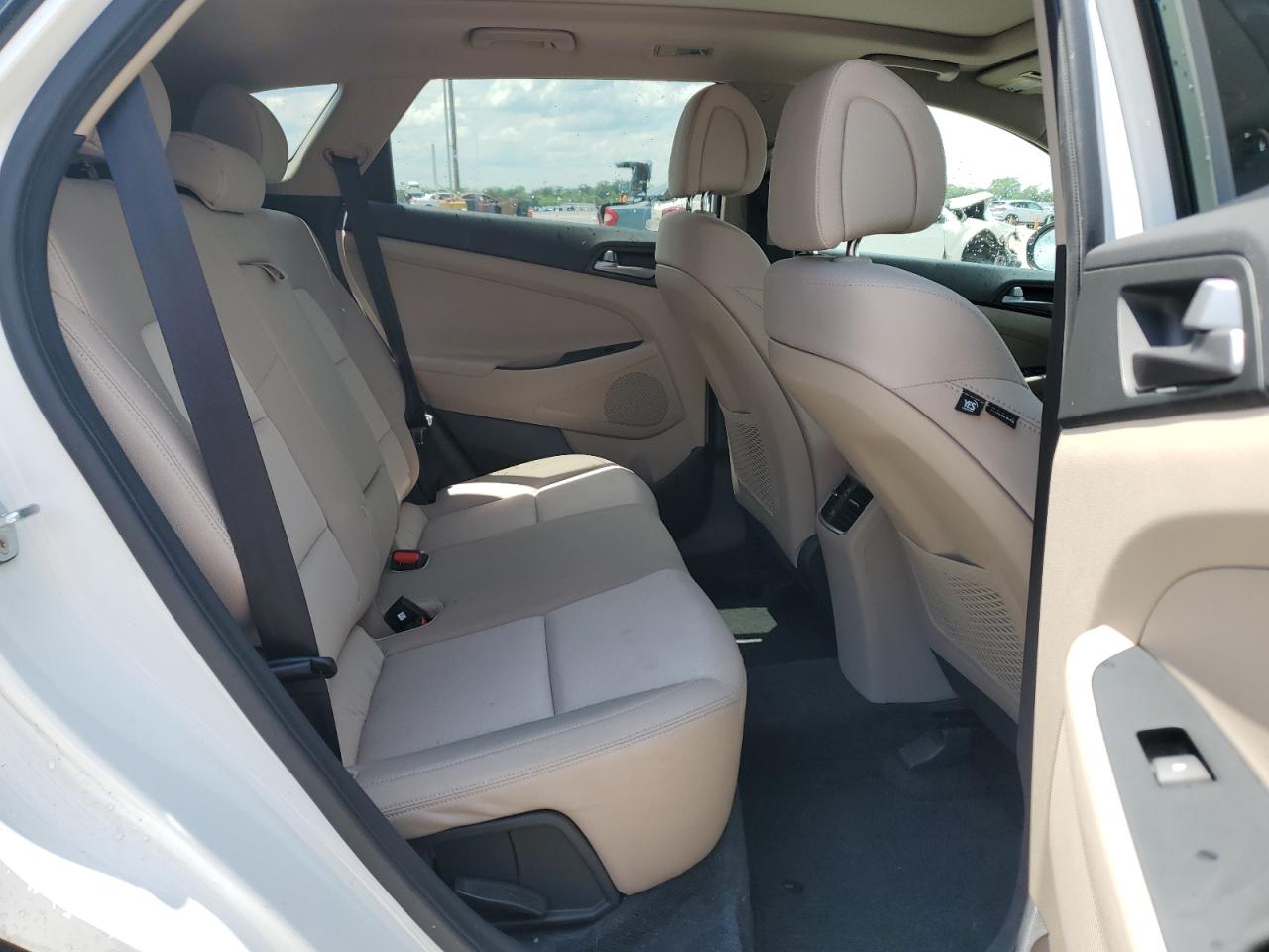 KM8J33A27HU579761 2017 Hyundai Tucson Limited