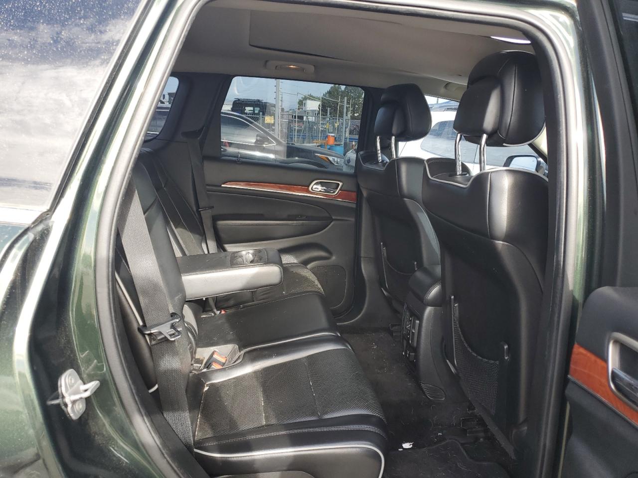 1J4RR6GT5BC596153 2011 Jeep Grand Cherokee Overland