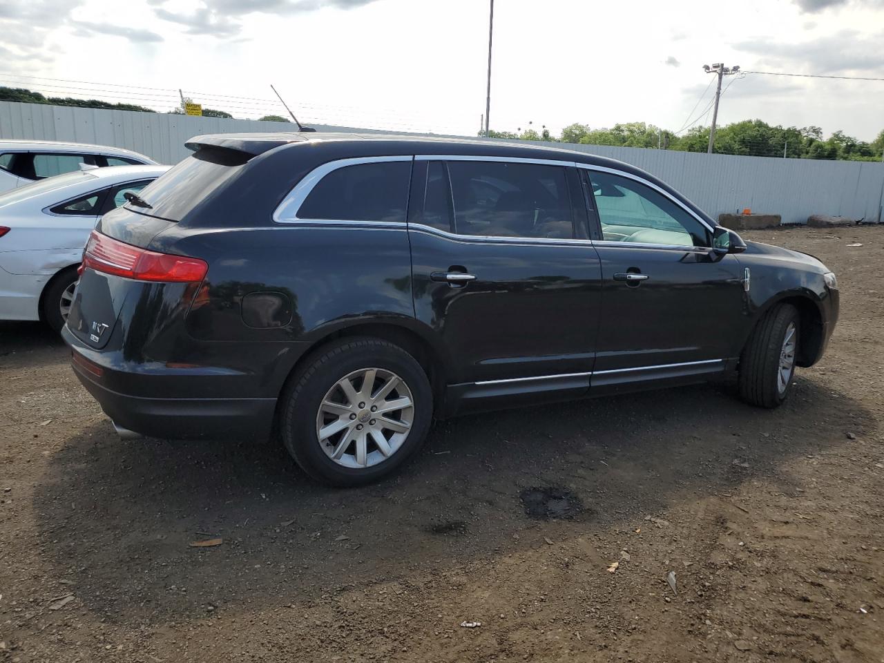 2016 Lincoln Mkt vin: 2LMHJ5NK4GBL01984