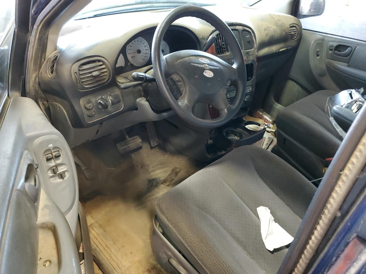 1C4GP45R05B385788 2005 Chrysler Town & Country