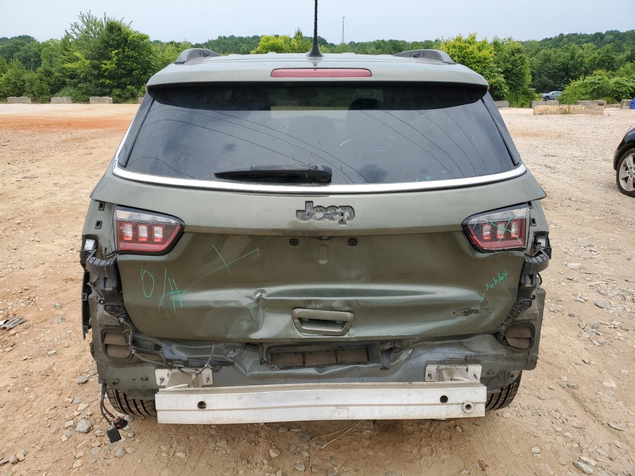 3C4NJCBB9JT267712 2018 Jeep Compass Latitude