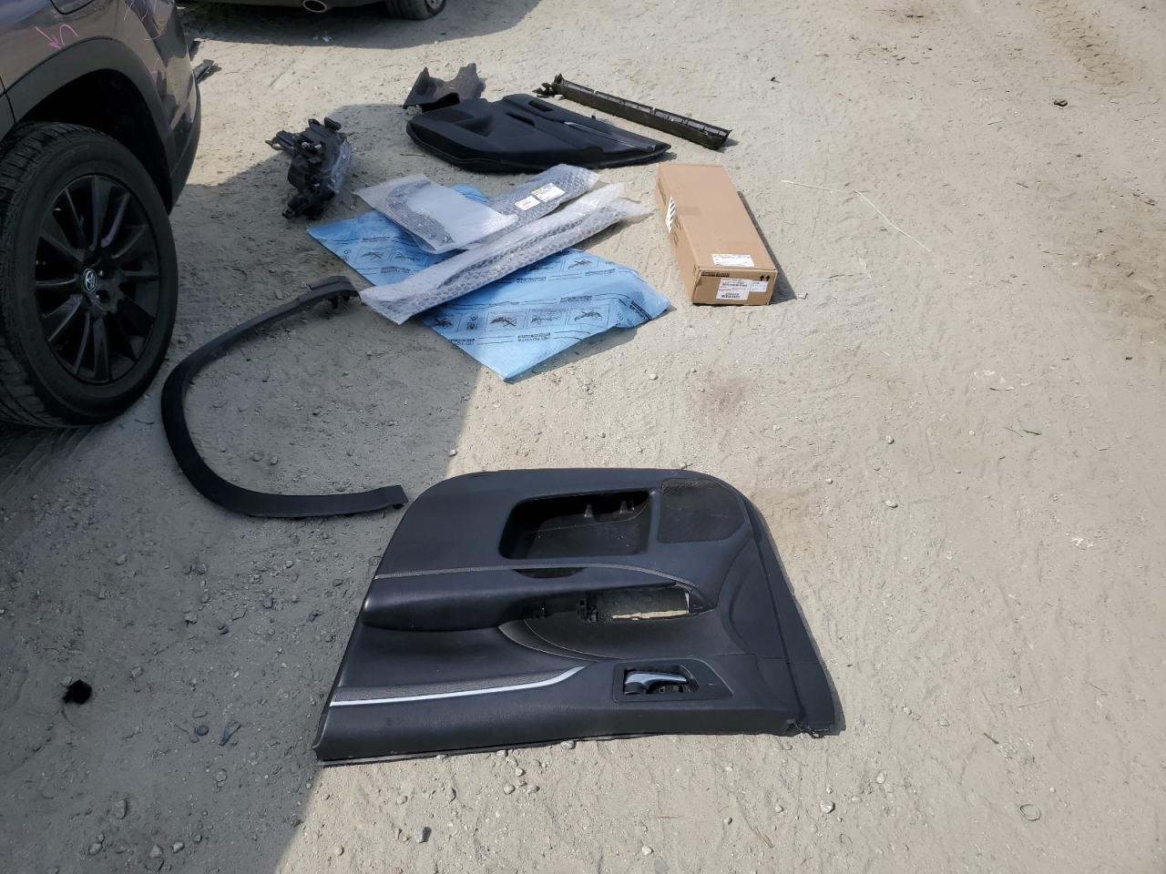 5TDKZRFH7KS566835 2019 Toyota Highlander Se