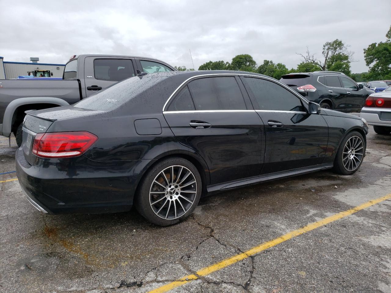 2014 Mercedes-Benz E 350 vin: WDDHF5KB0EB057684