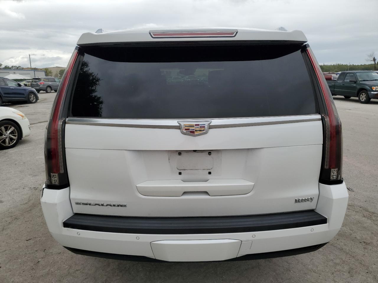 1GYS3KKJ7GR271171 2016 Cadillac Escalade Esv Platinum