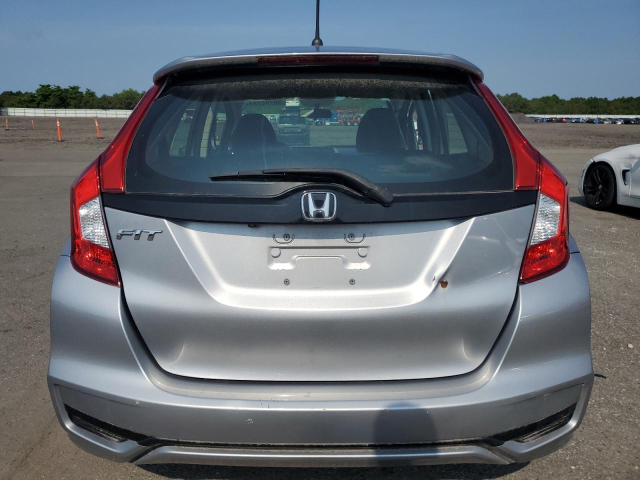 3HGGK5G4XJM730495 2018 Honda Fit Lx