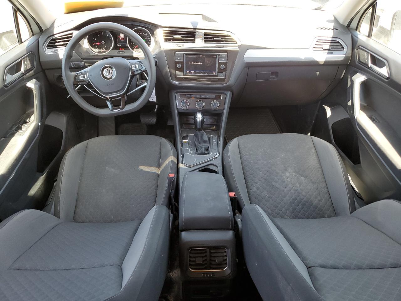 3VV1B7AX6JM107573 2018 Volkswagen Tiguan S