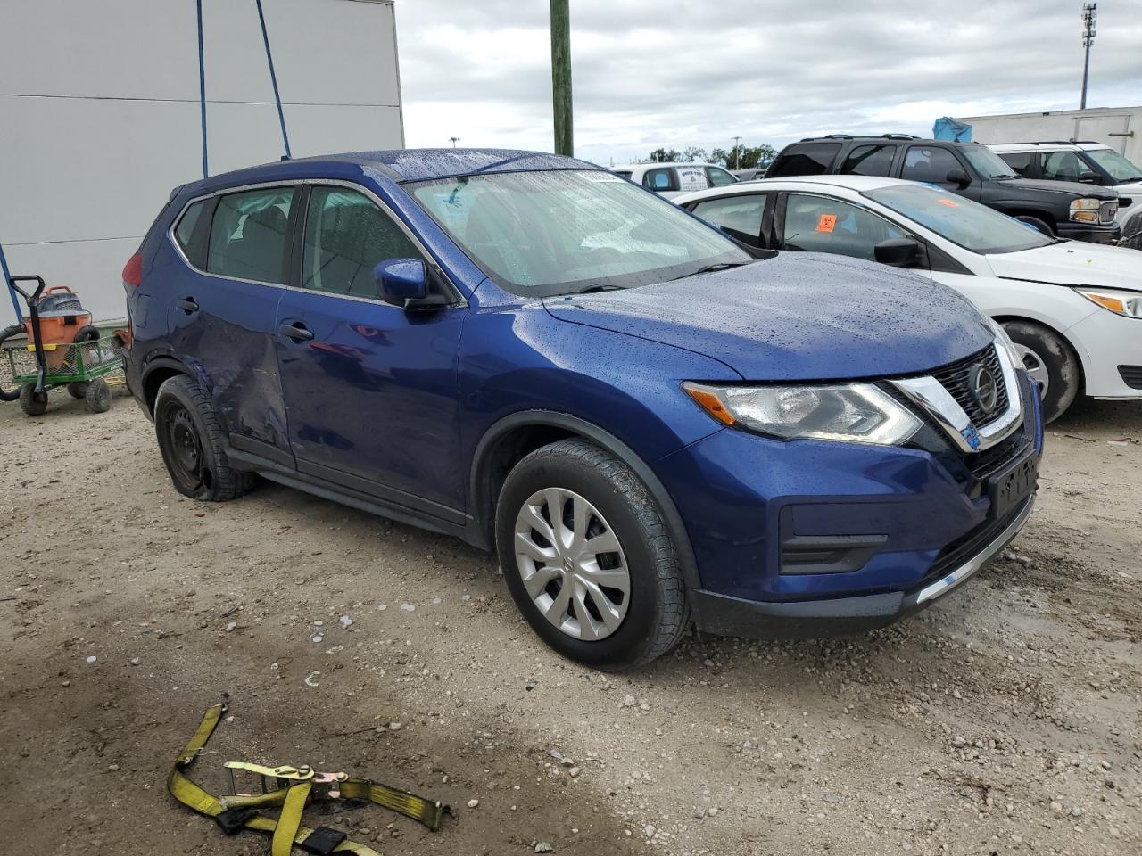 KNMAT2MV6JP515249 2018 Nissan Rogue S