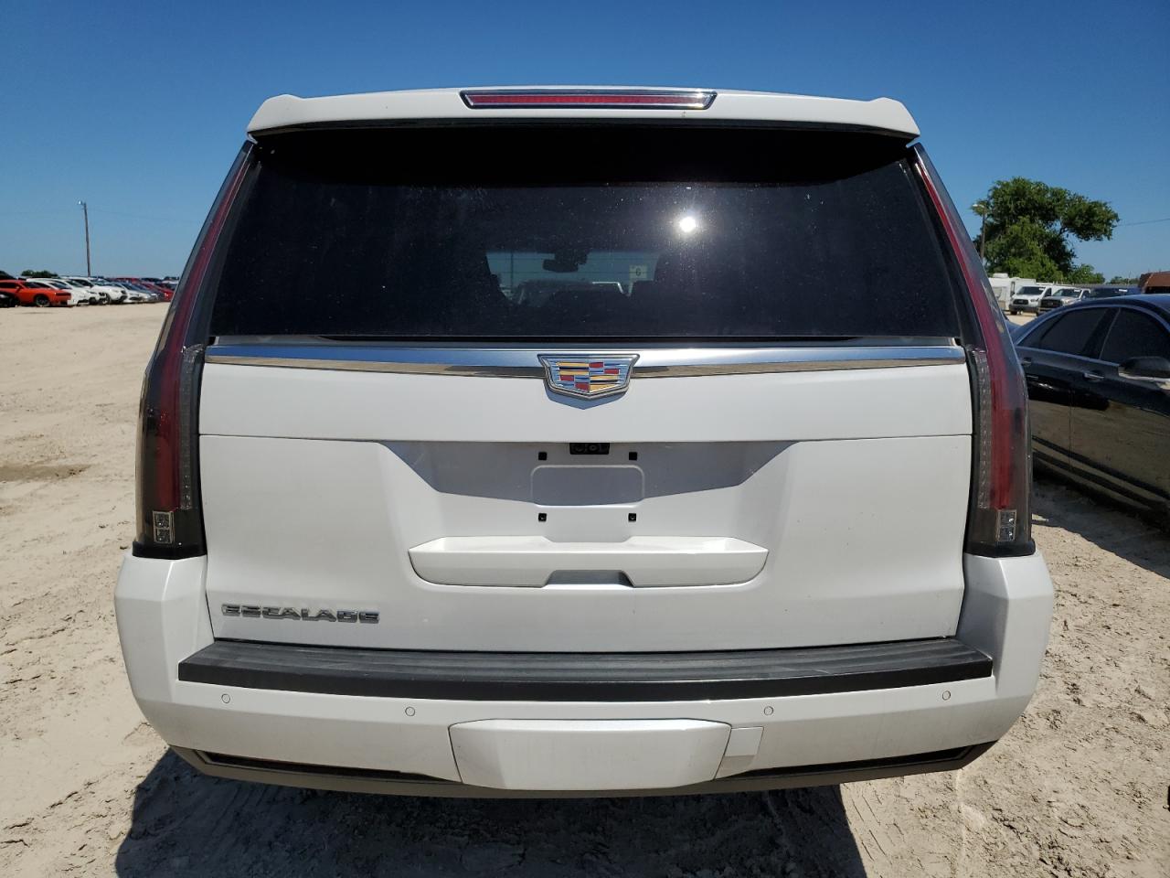 1GYS3KKJ6JR260640 2018 Cadillac Escalade Esv Platinum