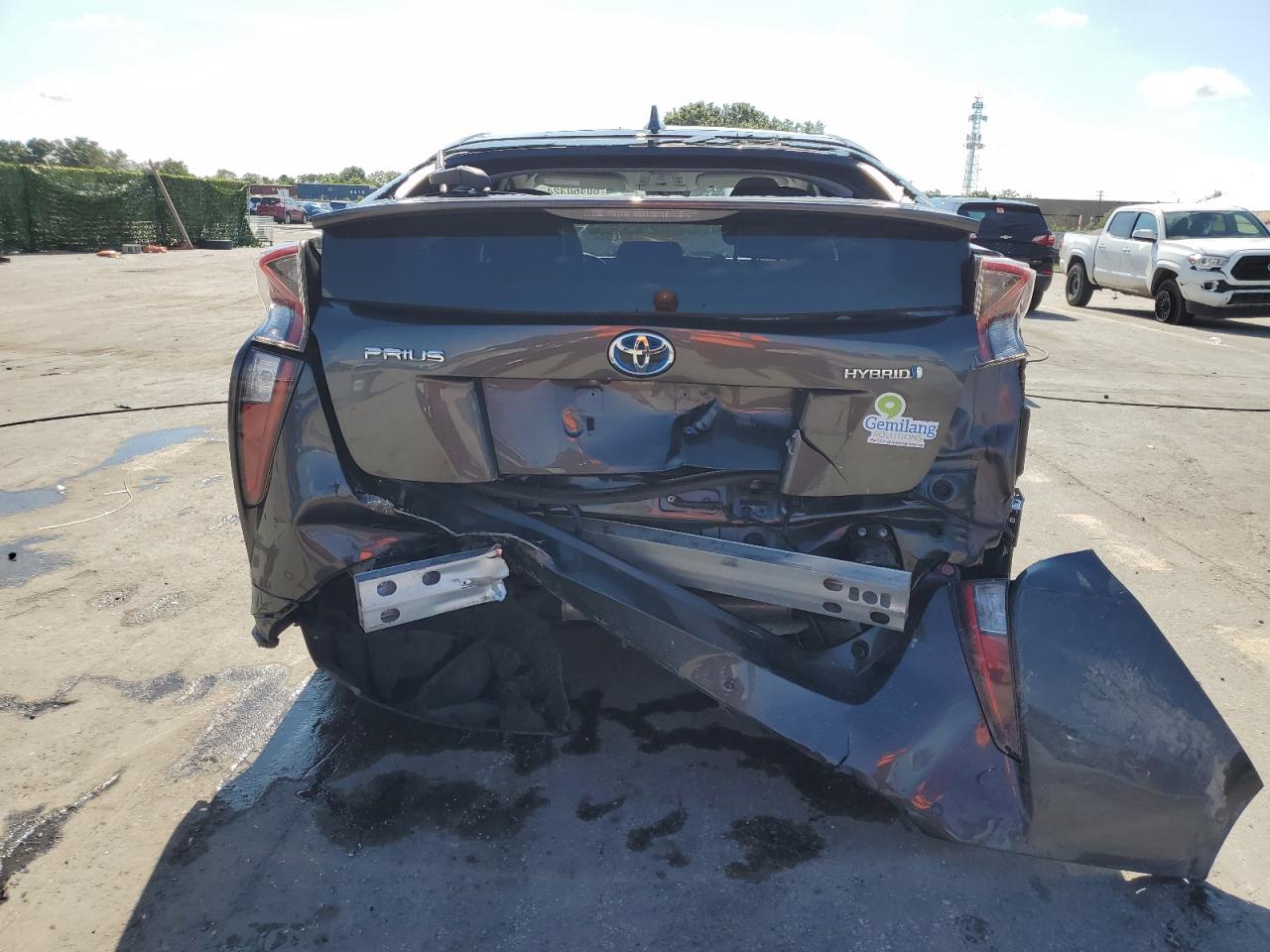 2018 Toyota Prius vin: JTDKARFU1J3548299