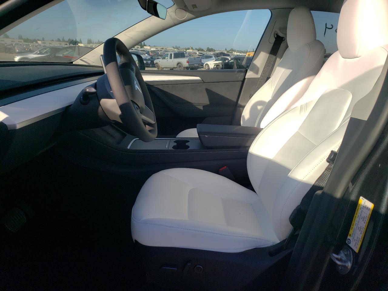 7SAYGDEE4RF004418 2024 Tesla Model Y