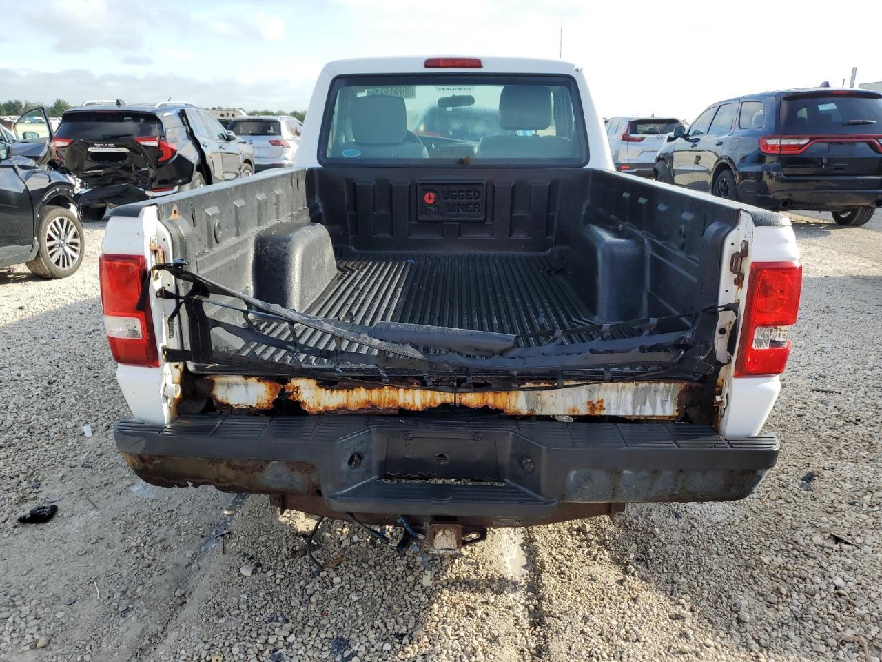 1FTKR1AD8BPA81992 2011 Ford Ranger