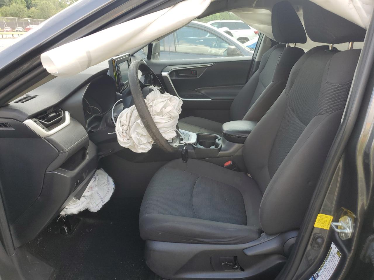 2T3G1RFVXLC130307 2020 Toyota Rav4 Le