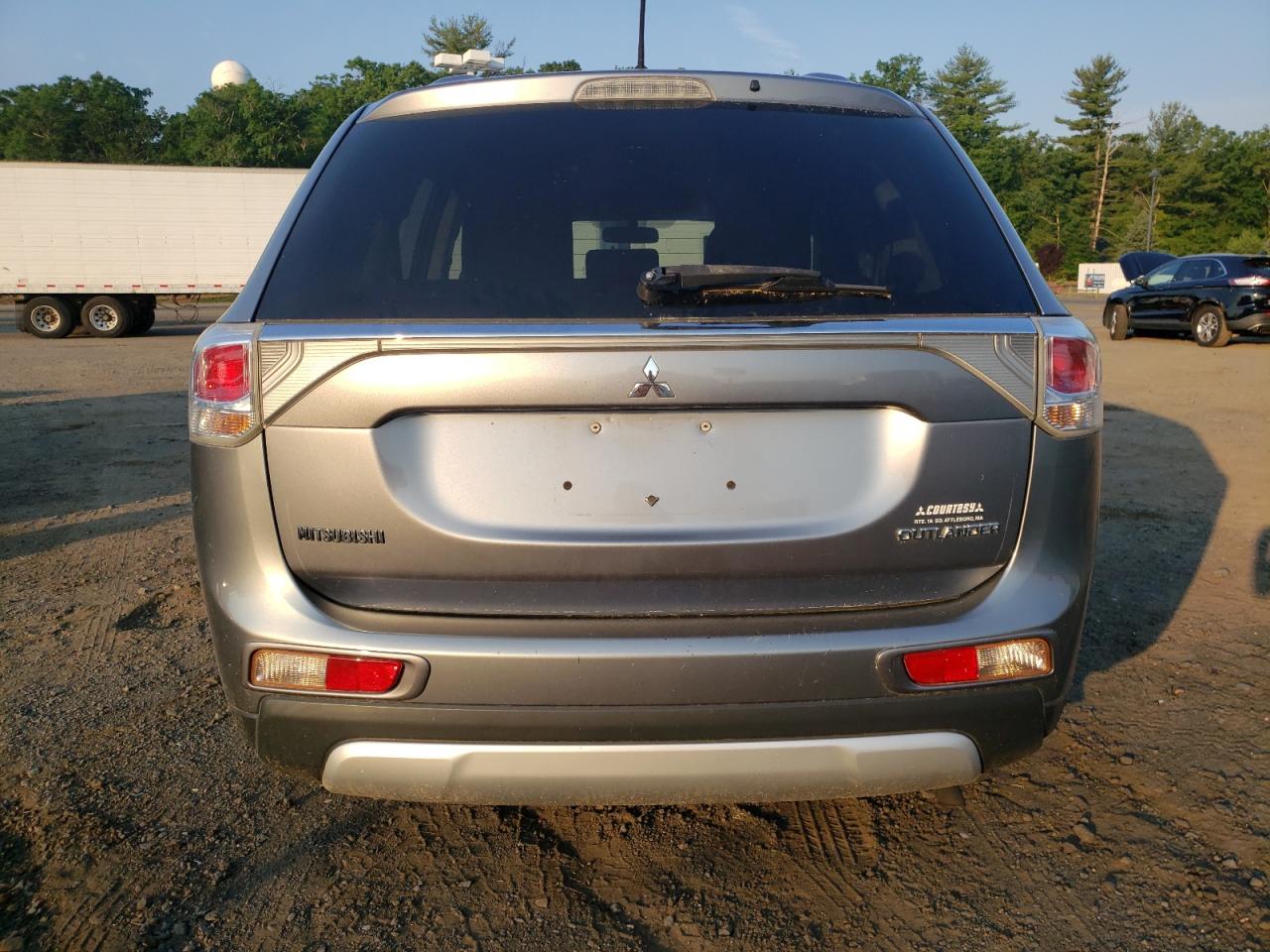 2015 Mitsubishi Outlander Es vin: JA4AD2A36FZ005151