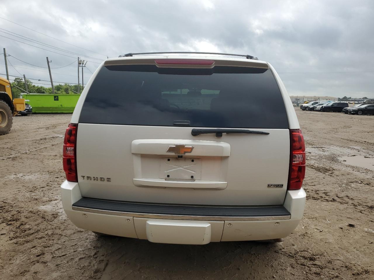 1GNSCCE01BR387030 2011 Chevrolet Tahoe C1500 Ltz