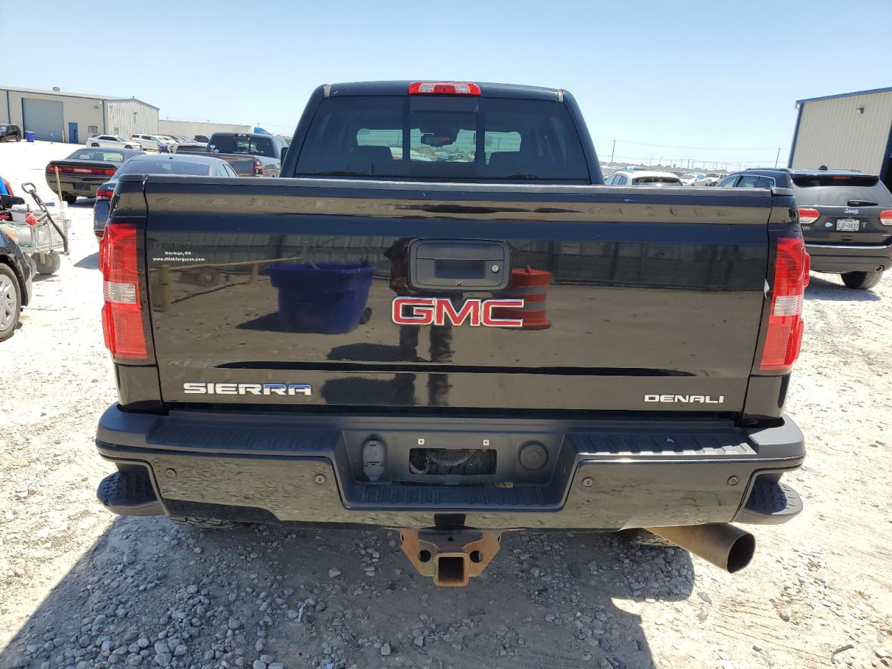 1GT12UE8XGF293093 2016 GMC Sierra K2500 Denali